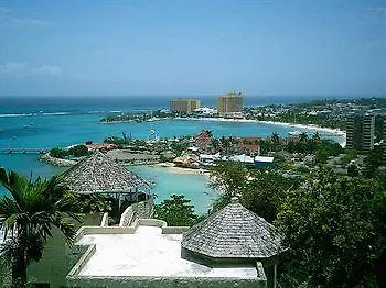 Paradise Columbus Heights 3* Ocho Ríos