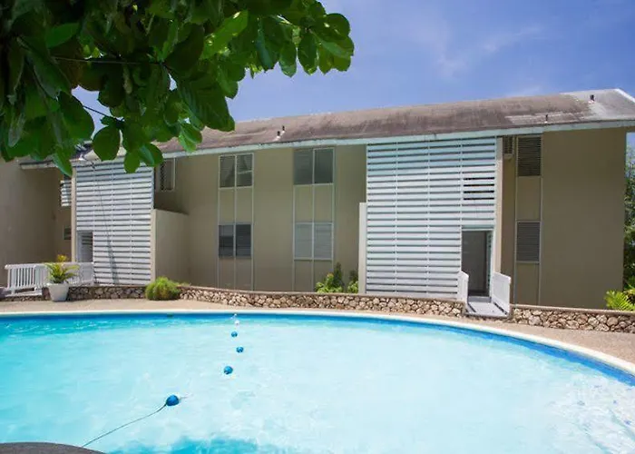 Paradise Columbus Heights Hotel 3*