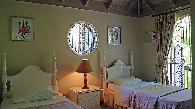 Paradise Columbus Heights Hotel